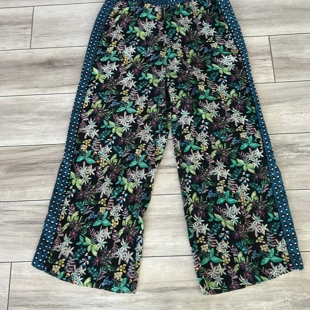 Anthropologie Ettitwa wide leg pants size small